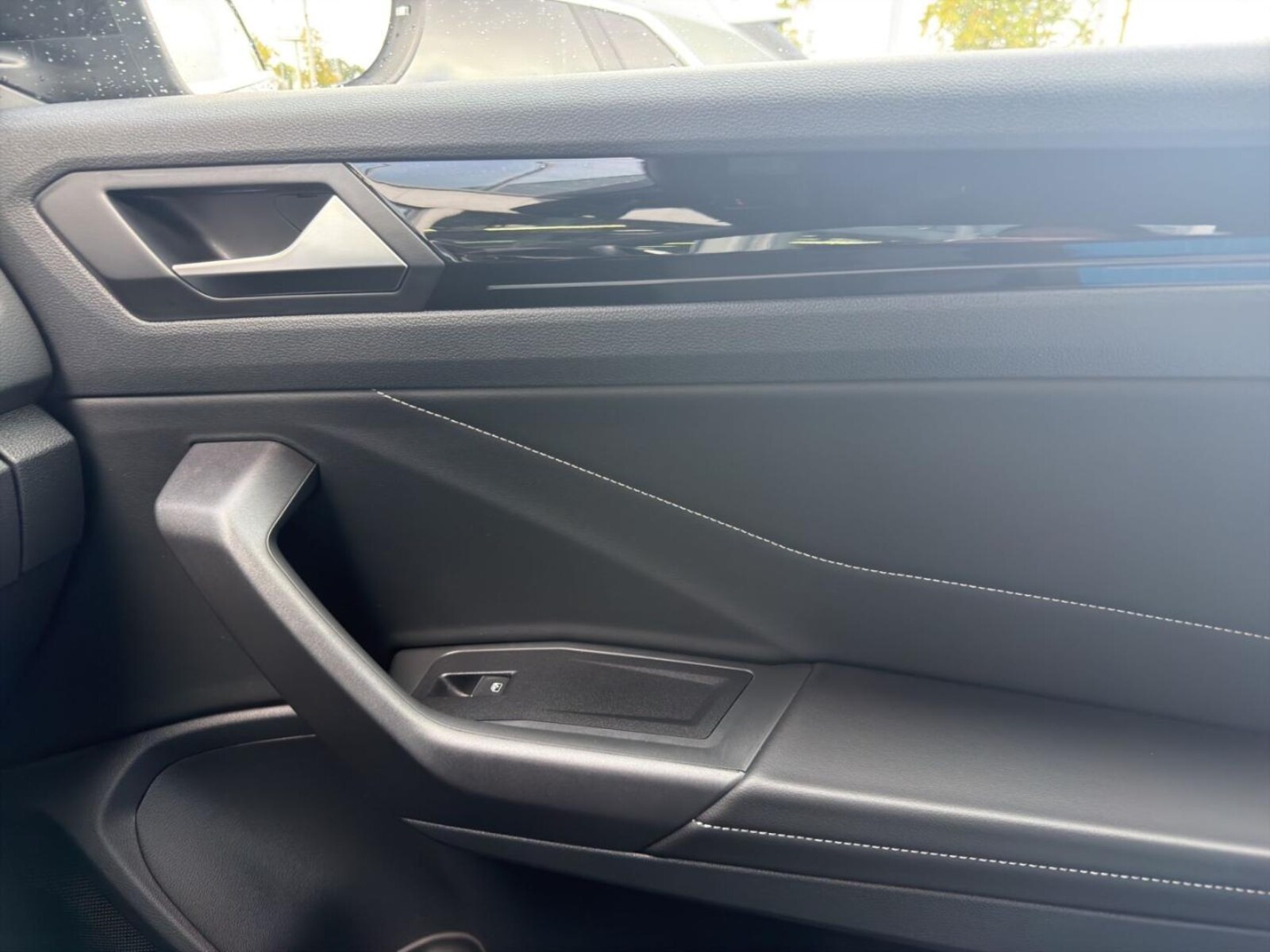 Volkswagen T-Roc Cabriolet – Bild 15