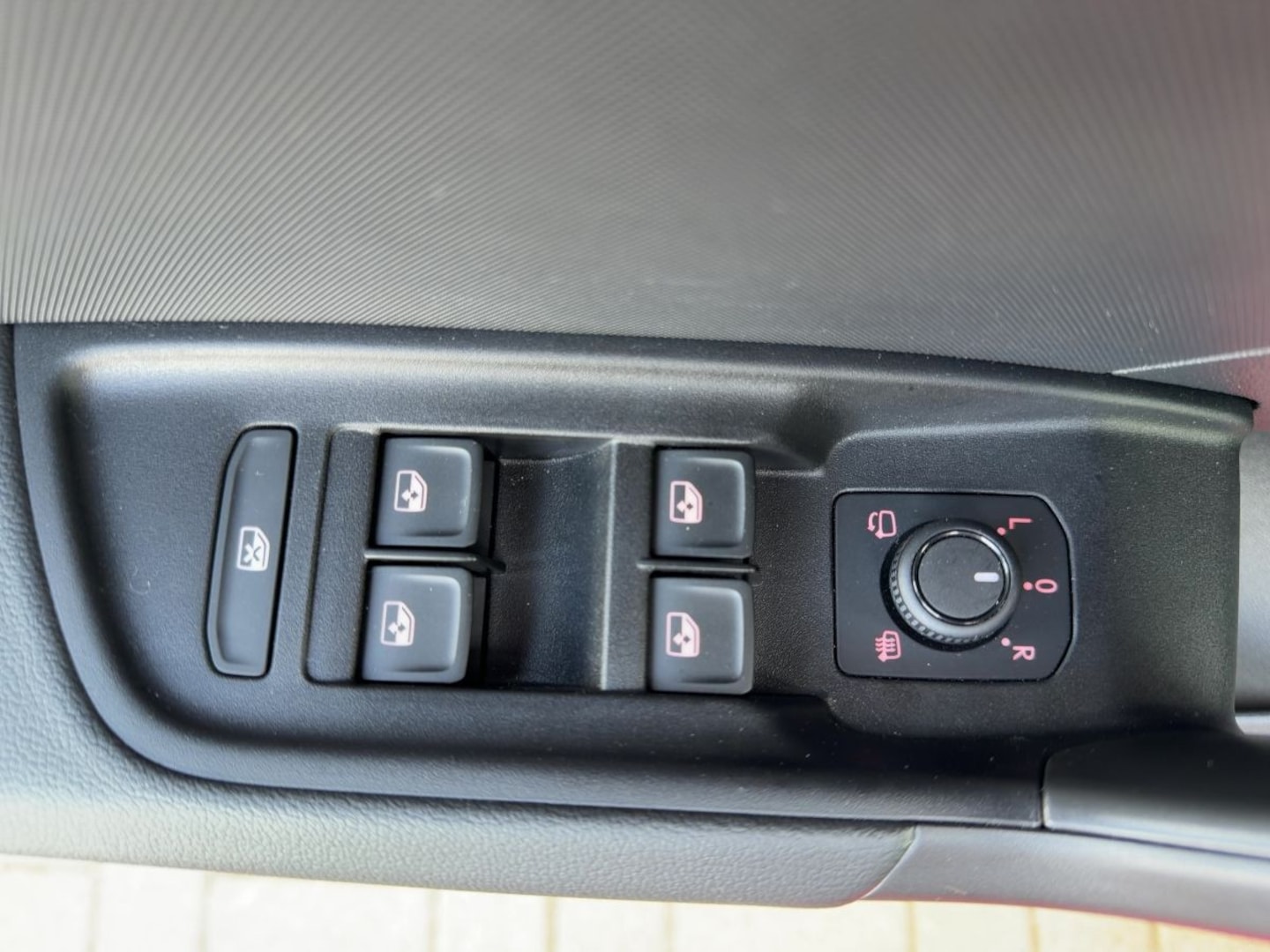 Bild über Audi A1 Sportback S line 30 TFSI S tronic - für weitere Informationen kontaktieren Sie den Audi Partner