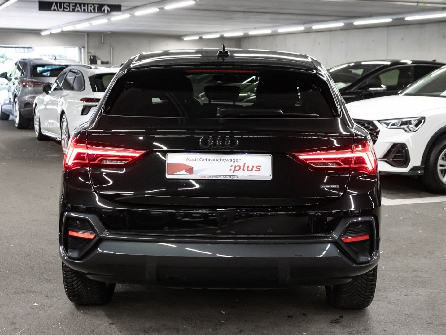 Bild über Audi Q3 Sportback 40 TFSI quattro S tronic - für weitere Informationen kontaktieren Sie den Audi Partner