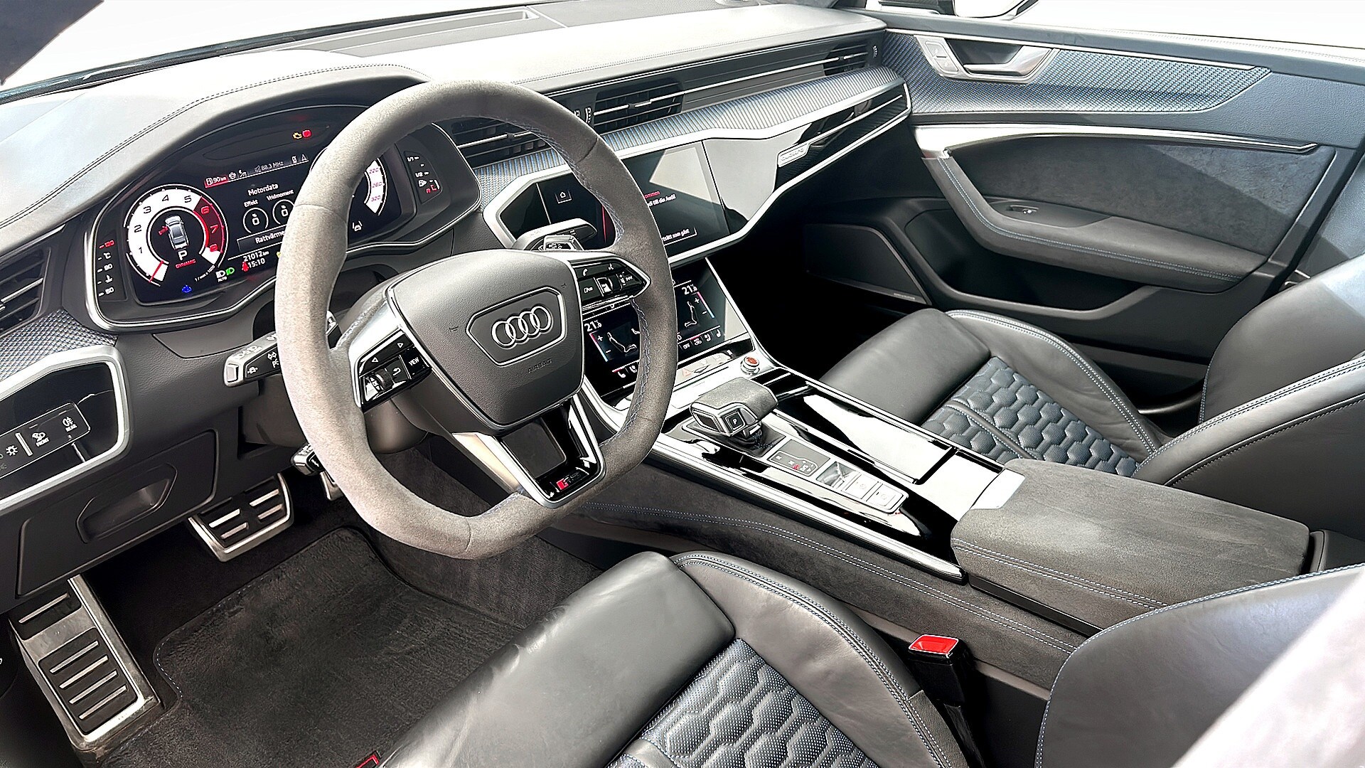Bild som visar&nbsp;Audi RS 7 Sportback&nbsp;RS 7 Sportback performance 630 hk tiptronic - för mer information kontakta din Audi Partner