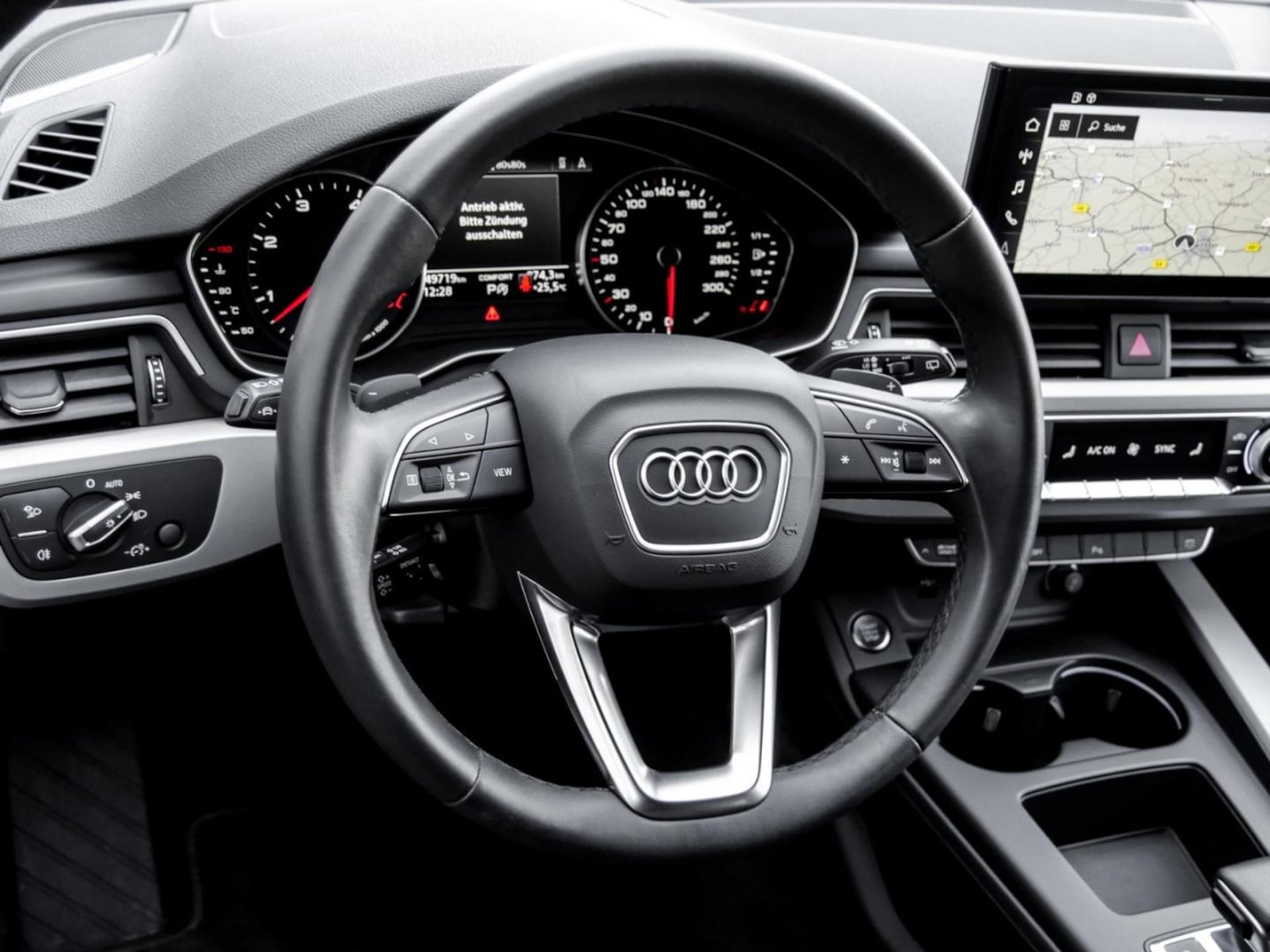 Audi A4 Avant S line