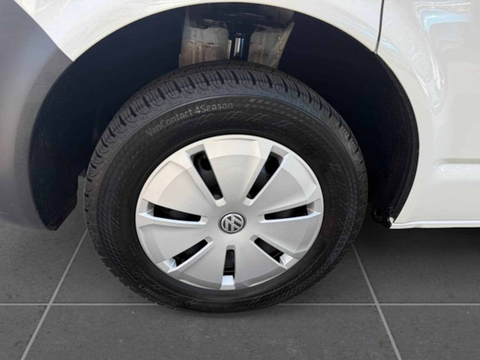 Volkswagen T6.1 Transporter Kasten langer Radstand – Bild 9