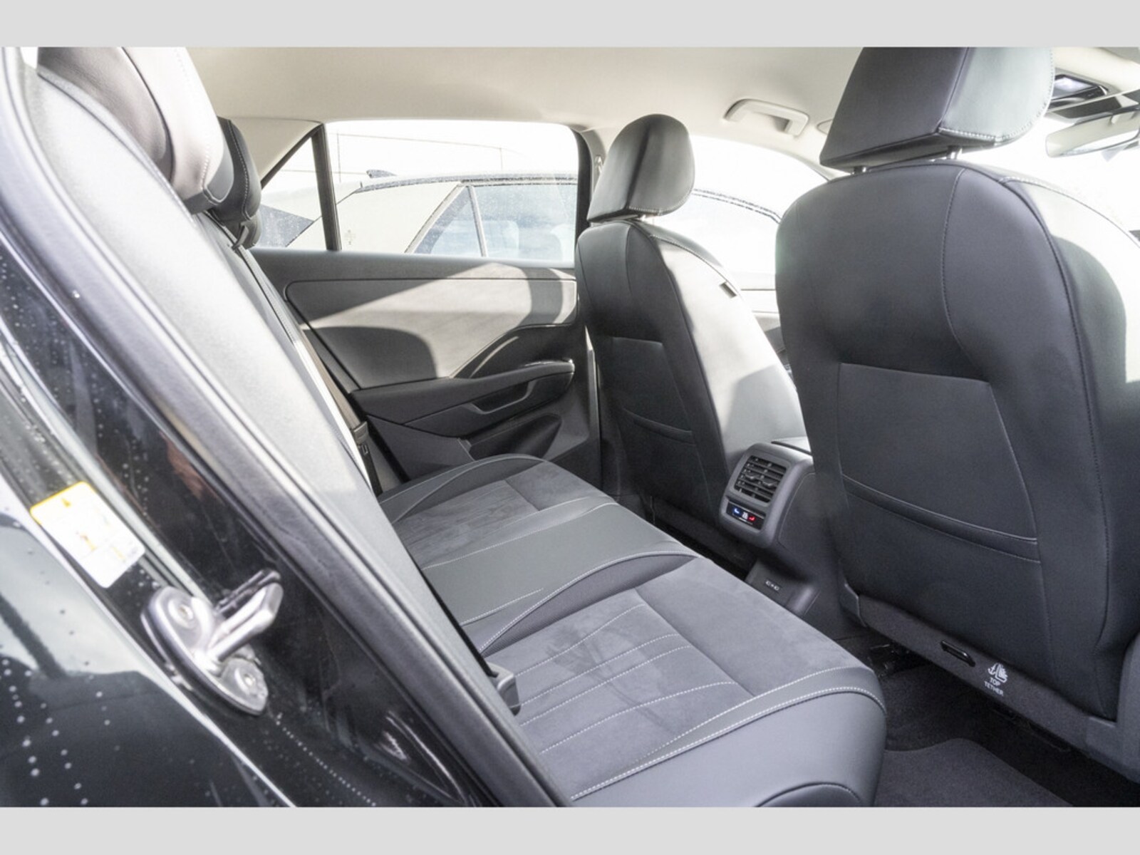 Volkswagen T-Roc – Bild 11