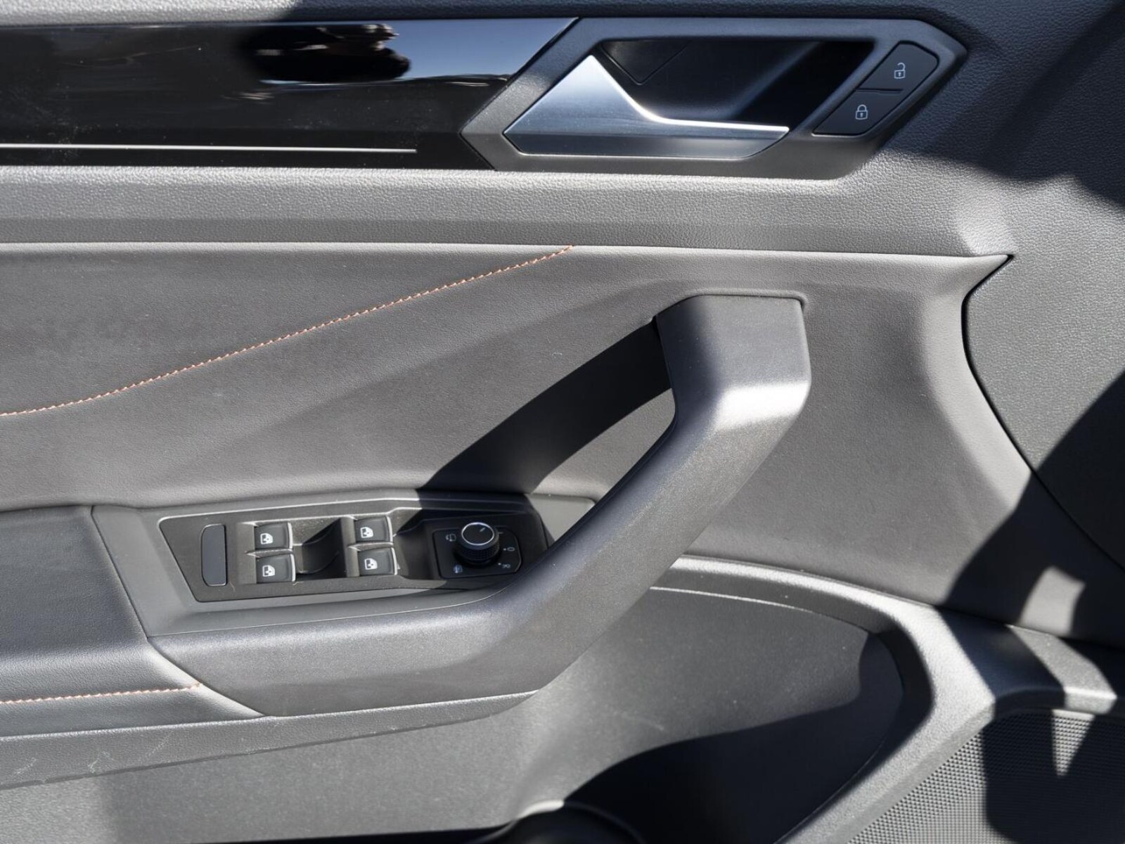 Volkswagen T-Roc Cabriolet – Bild 10