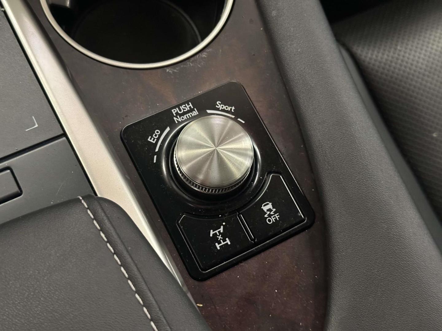 2020 Lexus RX 350 - Photo 37