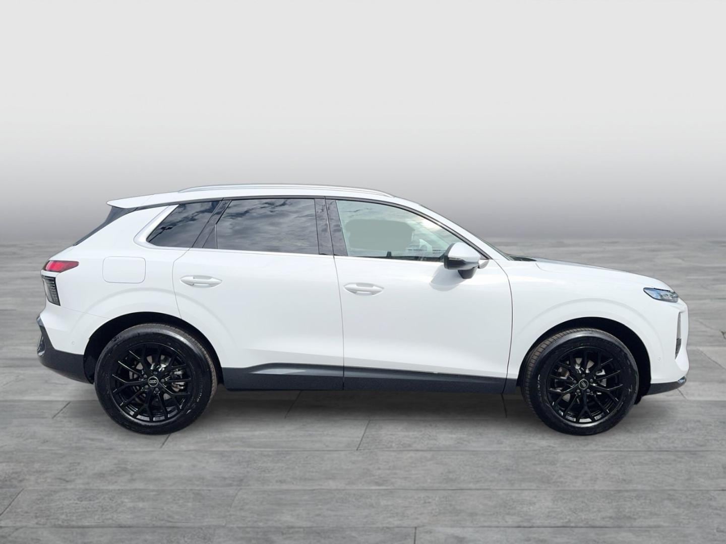 Bild über Audi Q3 SUV TFSI 110 kW S tronic - für weitere Informationen kontaktieren Sie den Audi Partner