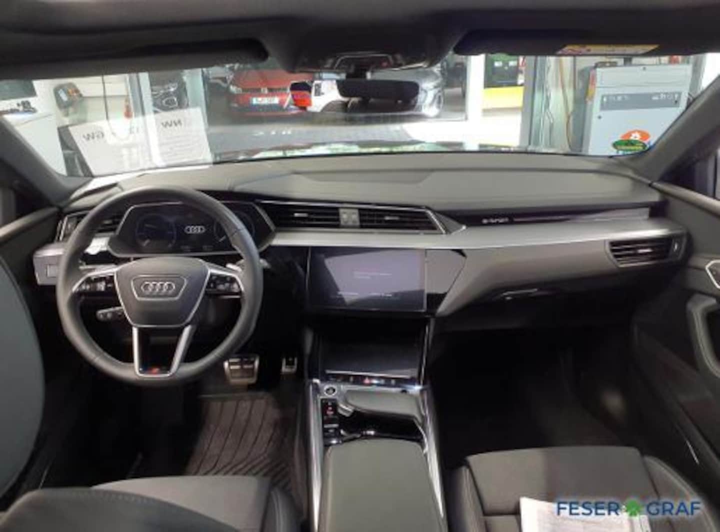 Bild über Audi Q8 e-tron S line 50 e-tron quattro - für weitere Informationen kontaktieren Sie den Audi Partner