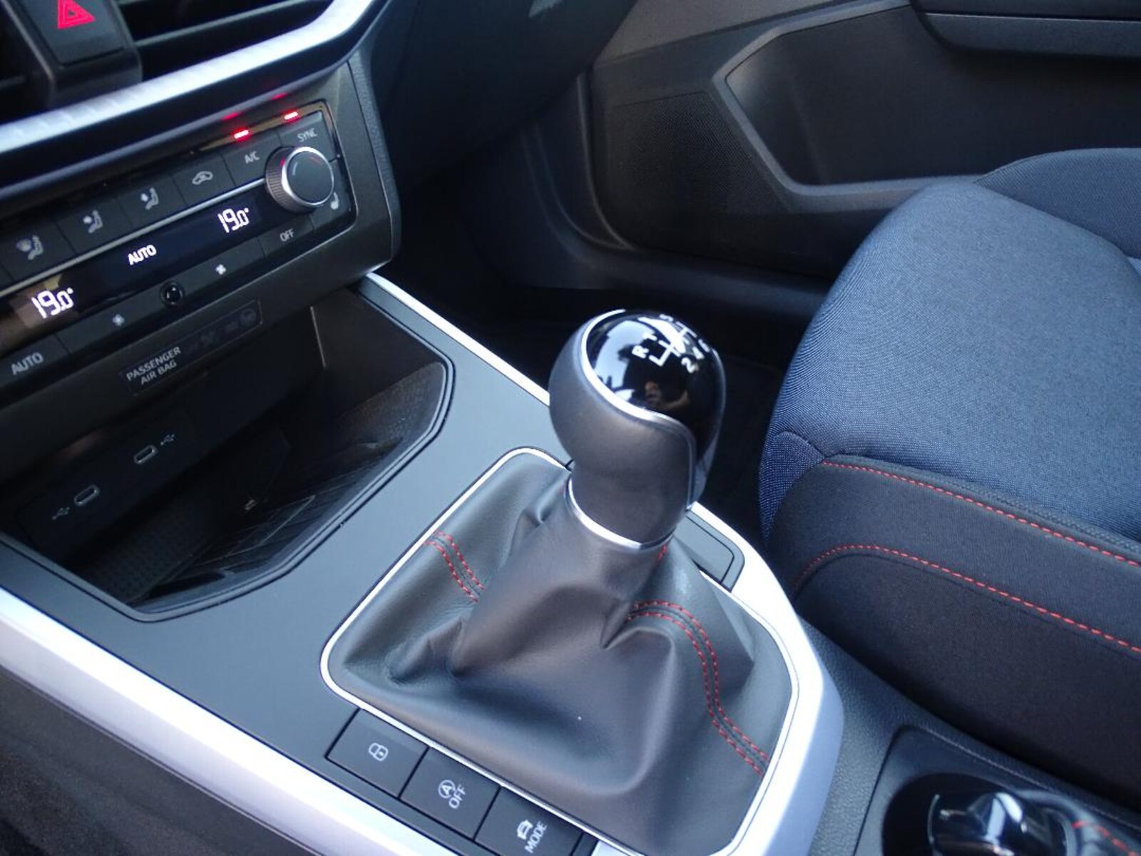 SEAT Arona – Bild 12