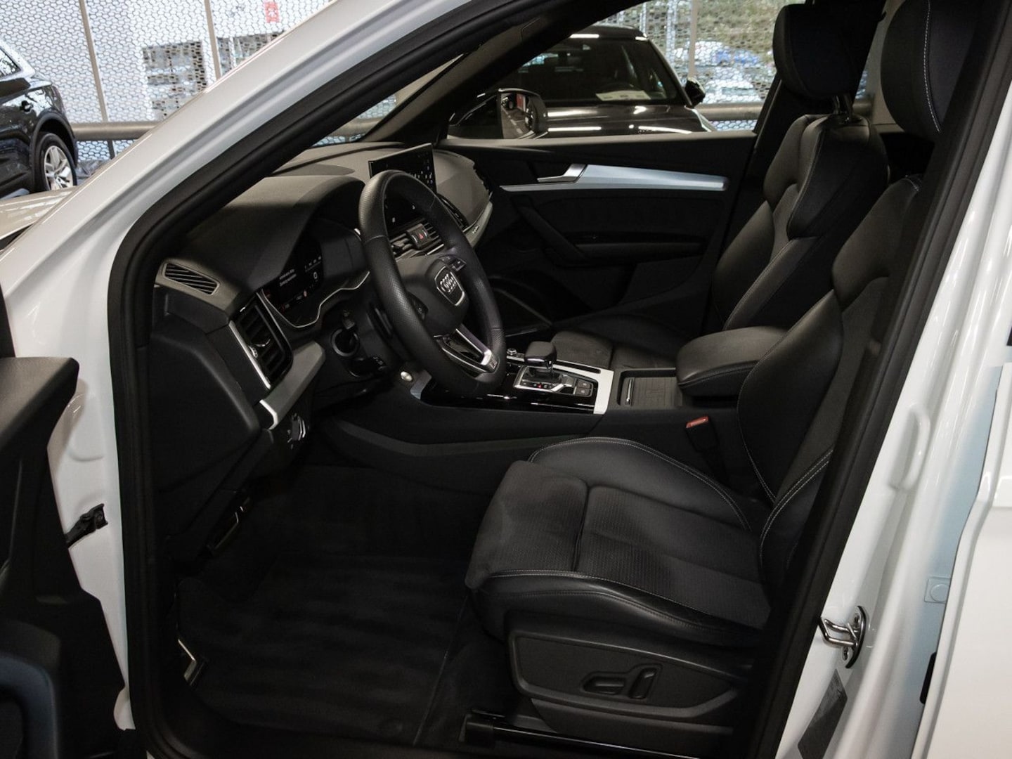 Bild über Audi Q5 40 TFSI quattro S tronic - für weitere Informationen kontaktieren Sie den Audi Partner