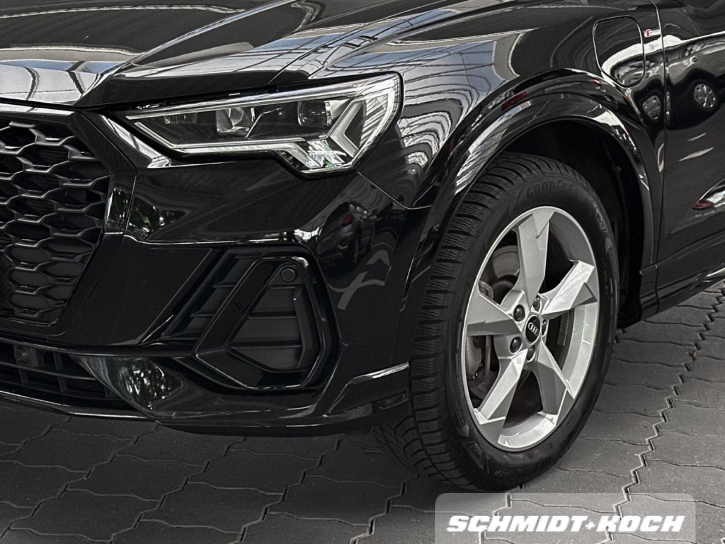 Image about Audi Q3 Sportback TFSI e 45 TFSI e S tronic