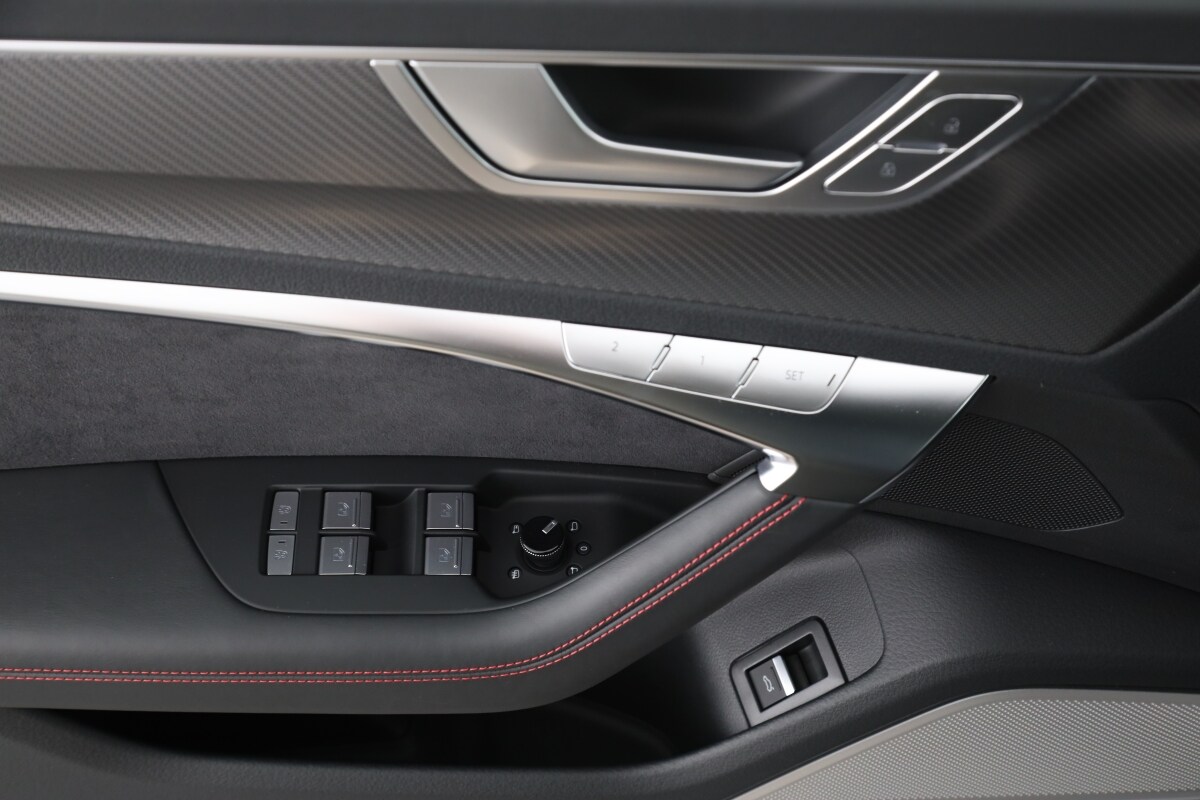 Image about Audi RS 6 Avant TFSI quattro tiptronic