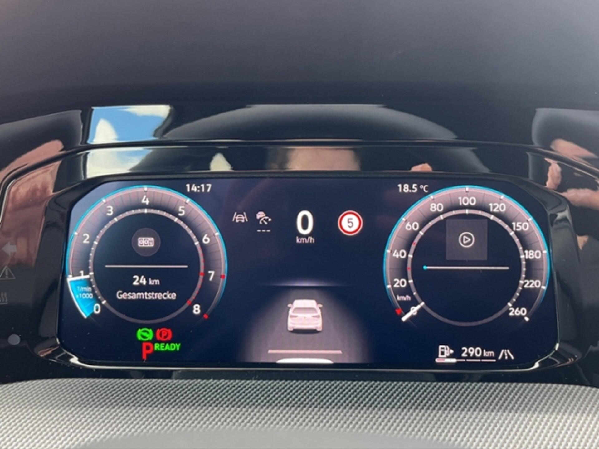 Volkswagen Golf R-Line