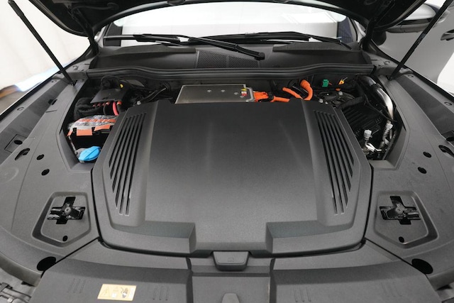 2024 Audi Q8 e-tron