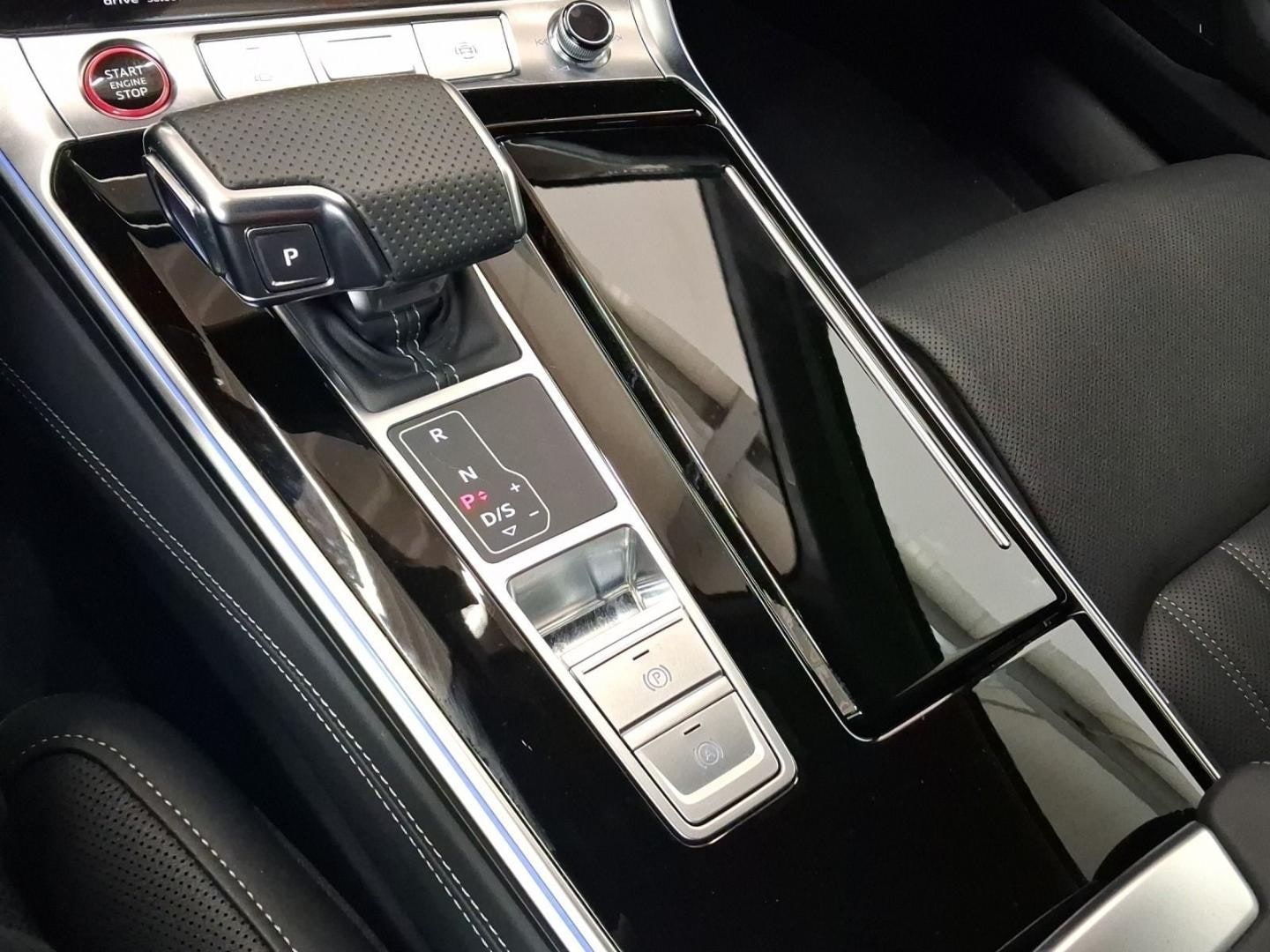 Bild über Audi S6 Avant TDI quattro tiptronic - für weitere Informationen kontaktieren Sie den Audi Partner