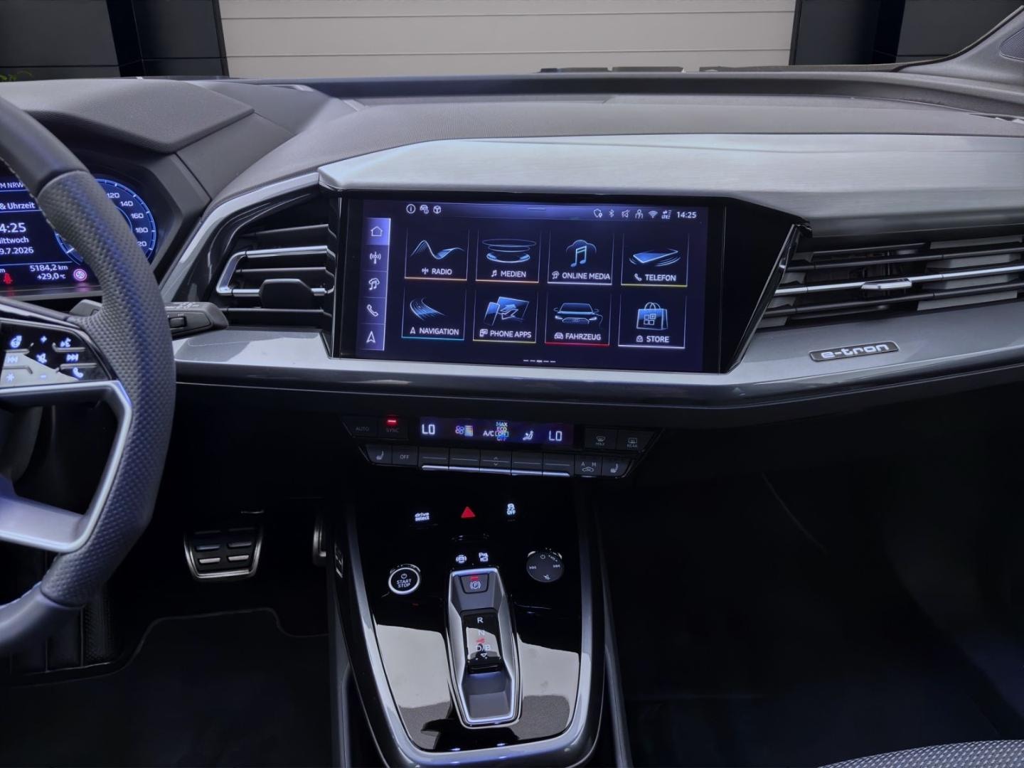 Bild über Audi Q4 e-tron 40 e-tron - für weitere Informationen kontaktieren Sie den Audi Partner