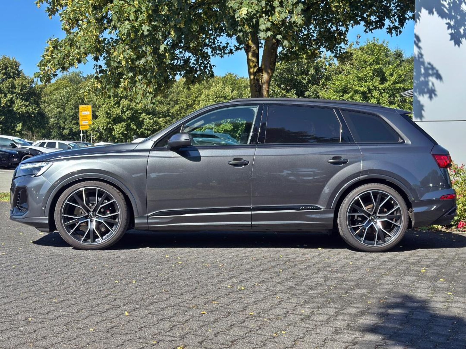 Audi SQ7 SUV