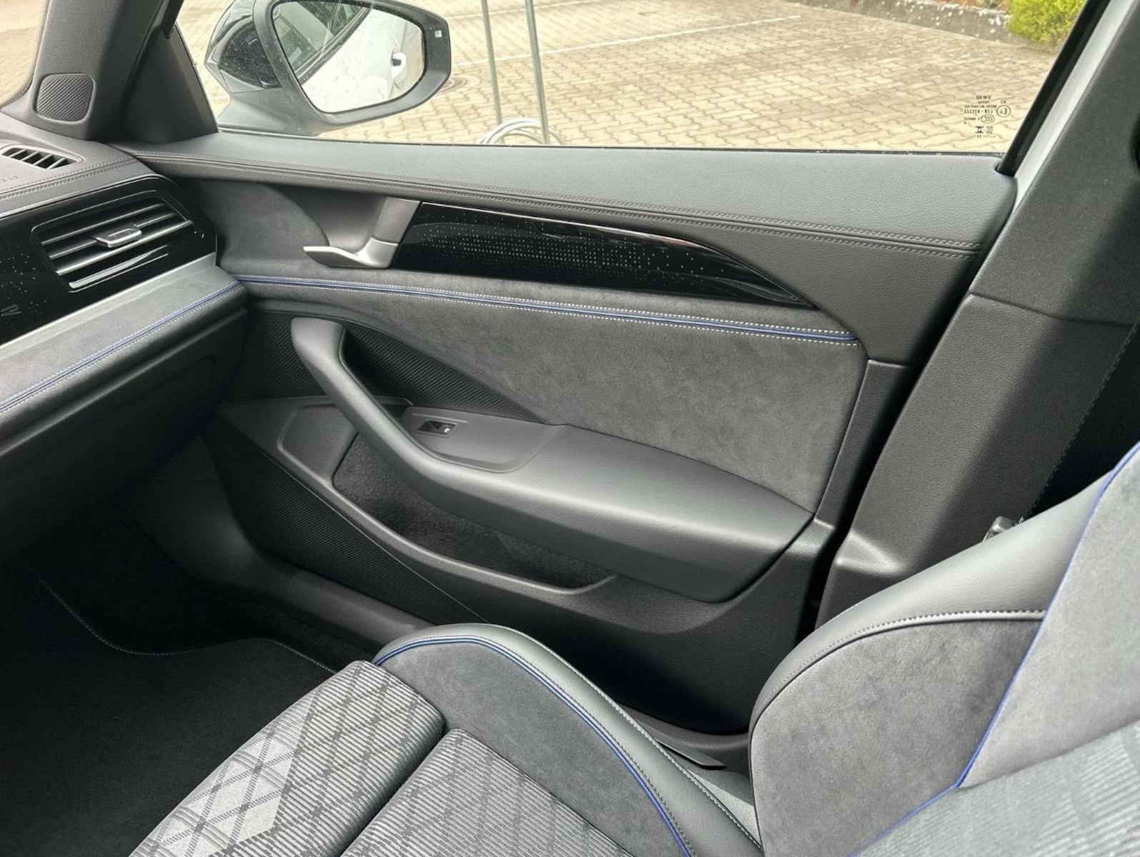 Volkswagen Passat – Bild 8