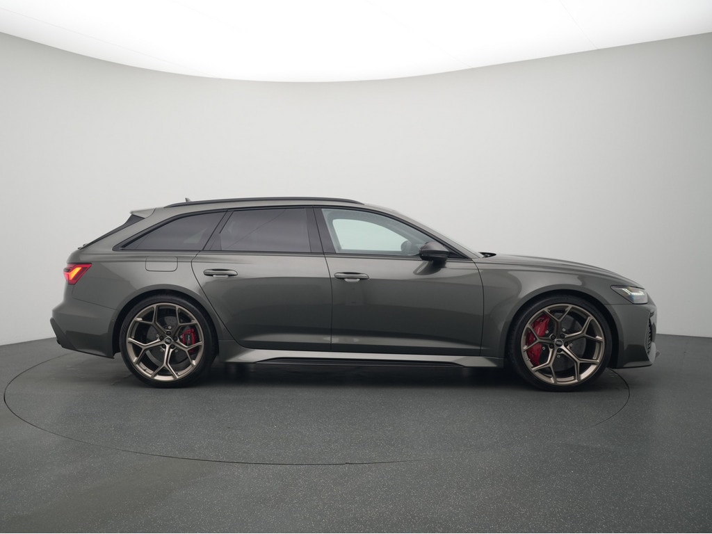 Image about Audi RS 6 Avant performance quattro tiptronic
