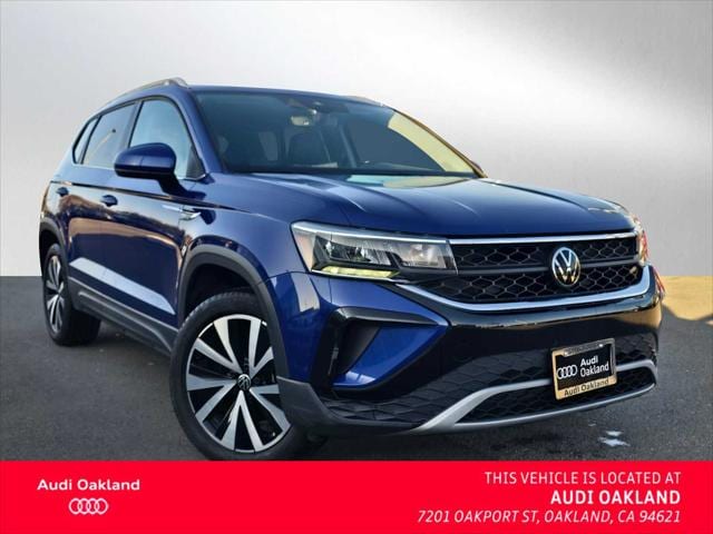 2022 Volkswagen Taos SE's photo