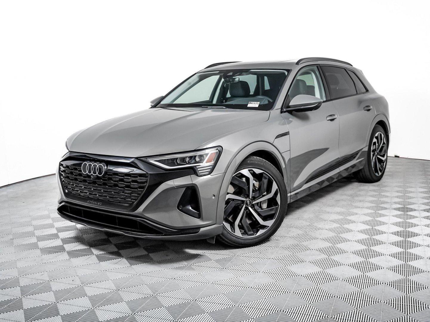 2024 Audi Q8 e-tron 55 114 kWh Premium Plus quattro's photo