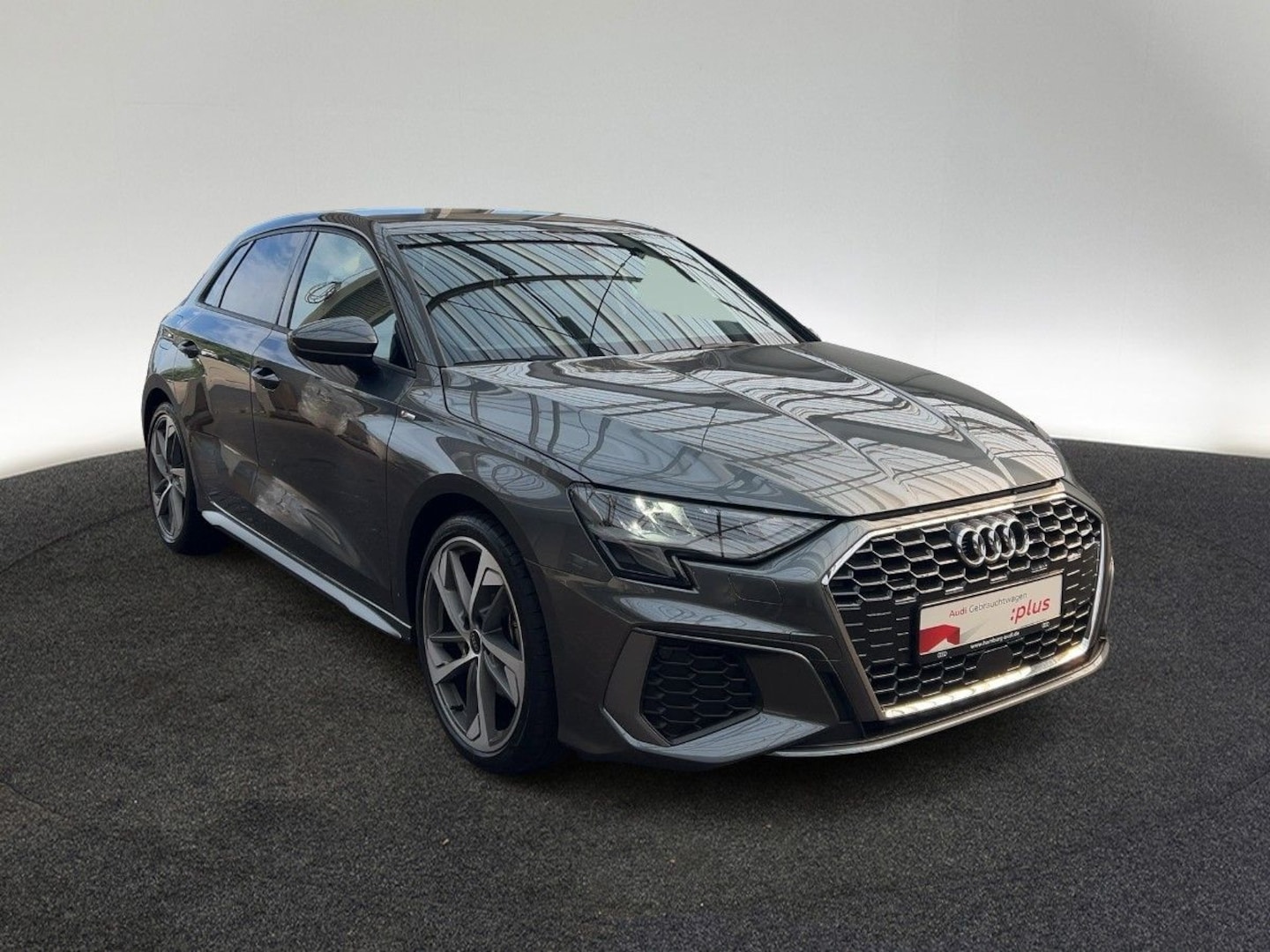 Bild über Audi A3 Sportback S line 35 TFSI S tronic - für weitere Informationen kontaktieren Sie den Audi Partner