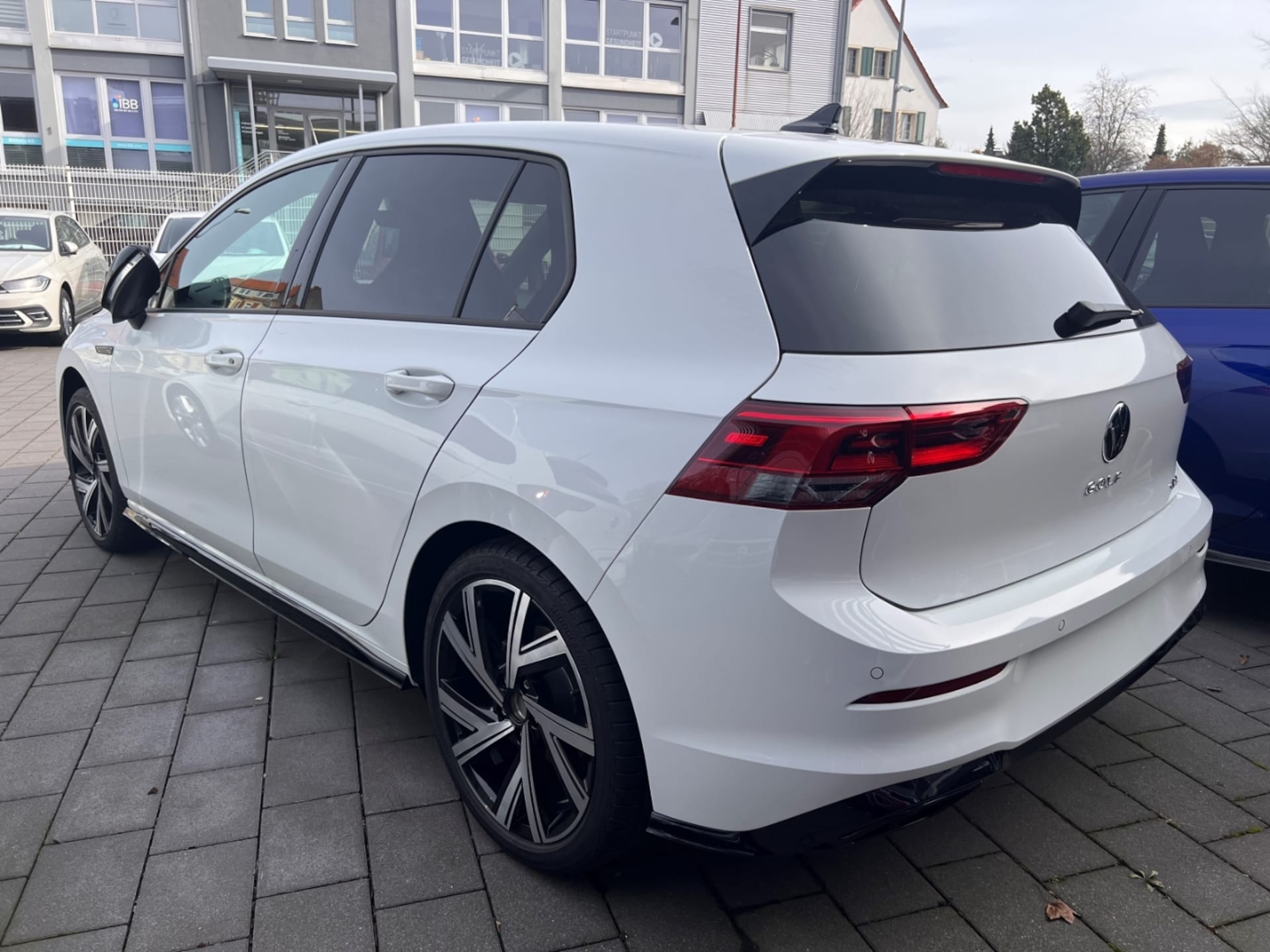 Volkswagen Golf R-Line