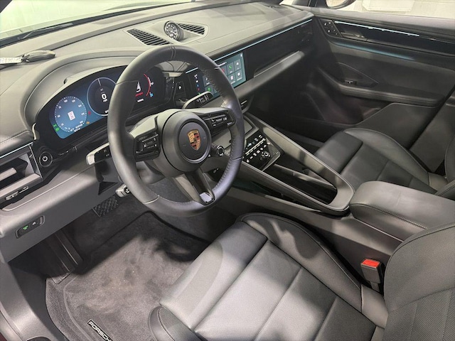 2025 Porsche Macan Electric