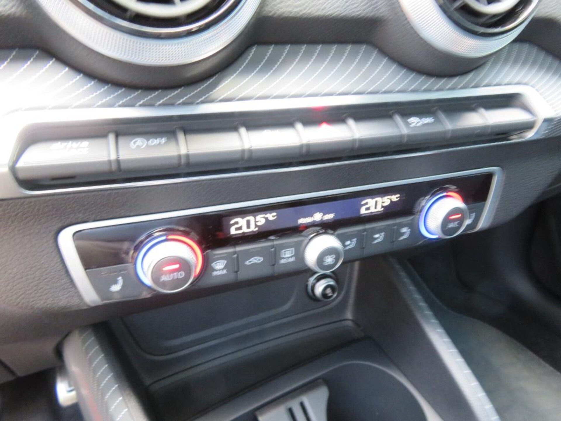 Audi Q2 S line