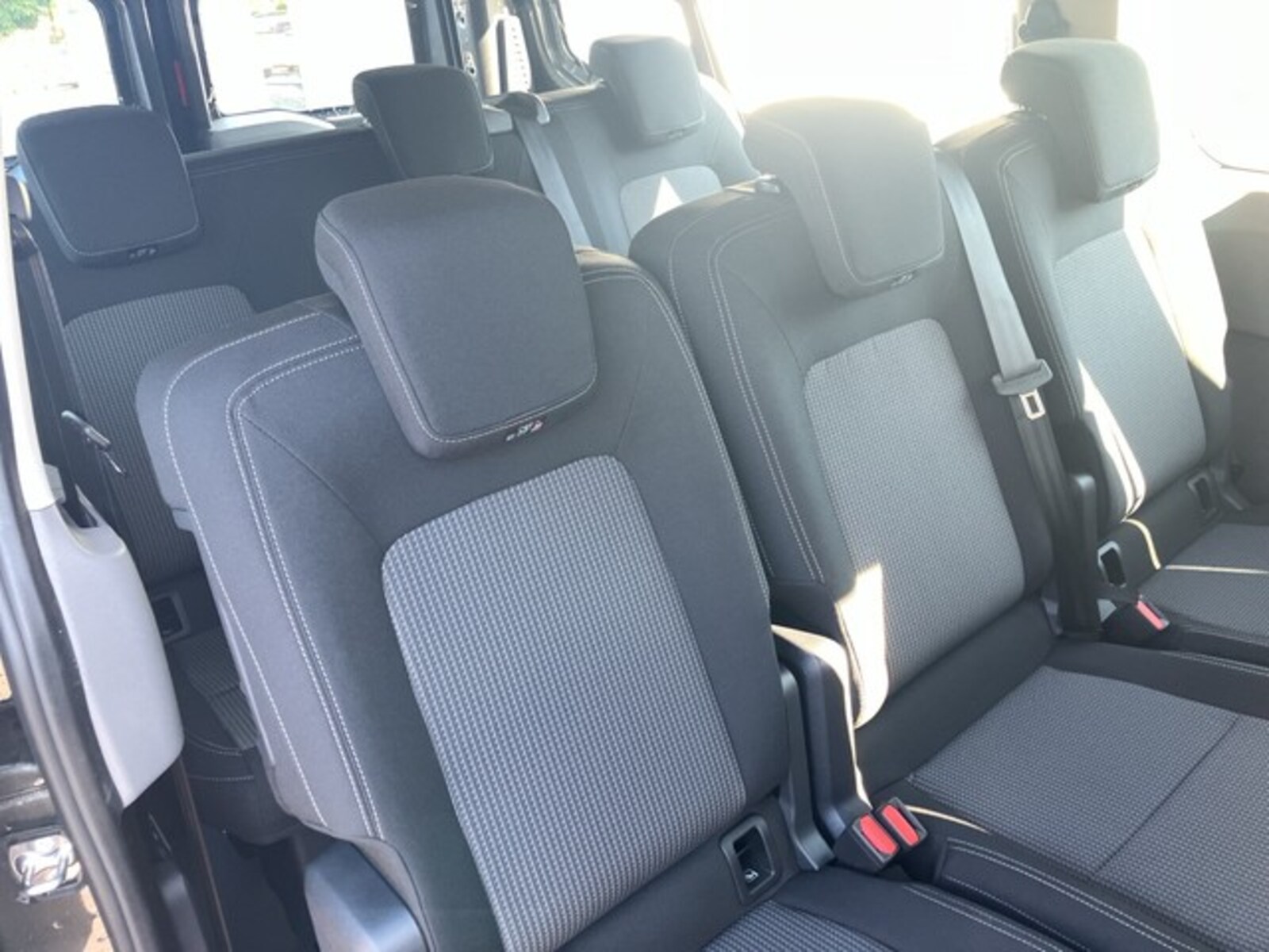 Volkswagen Transporter Kombi langer Radstand – Bild 11