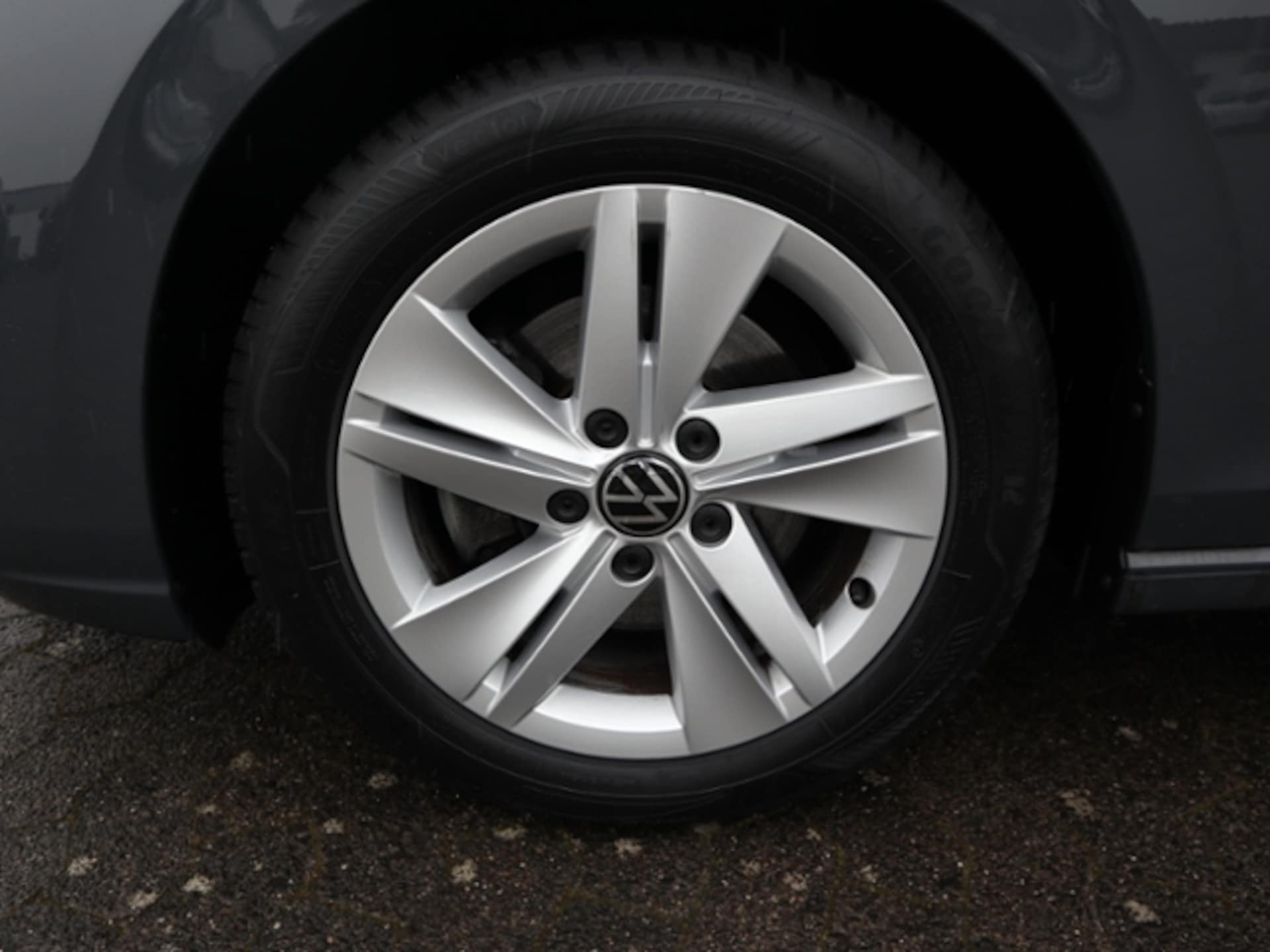 Volkswagen Golf Variant Life