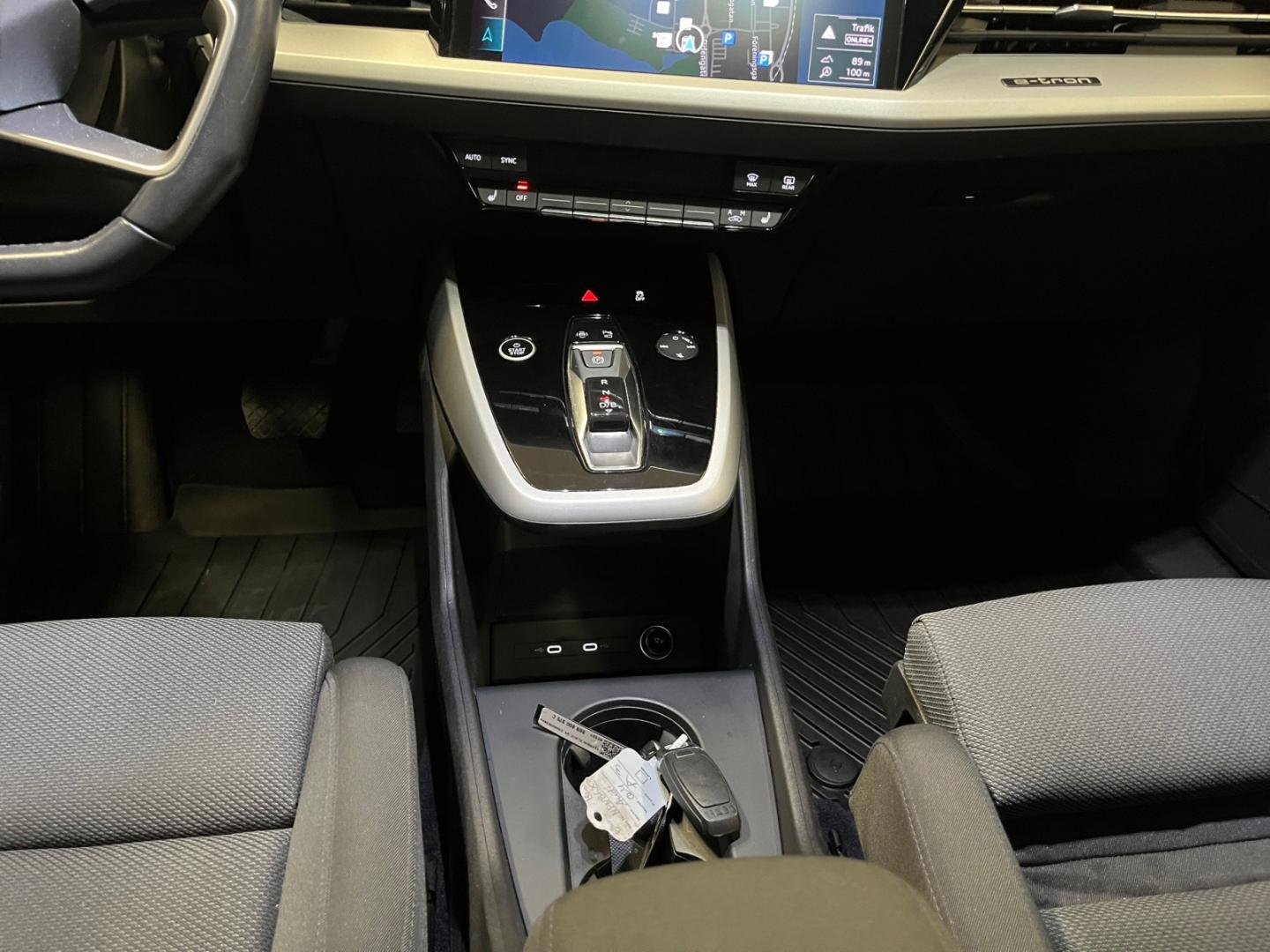 Bild som visar Audi Q4 e-tron Q4 45 e-tron quattro Proline 195,00 kW - för mer information kontakta din Audi Partner