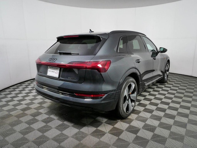 2022 Audi e-tron