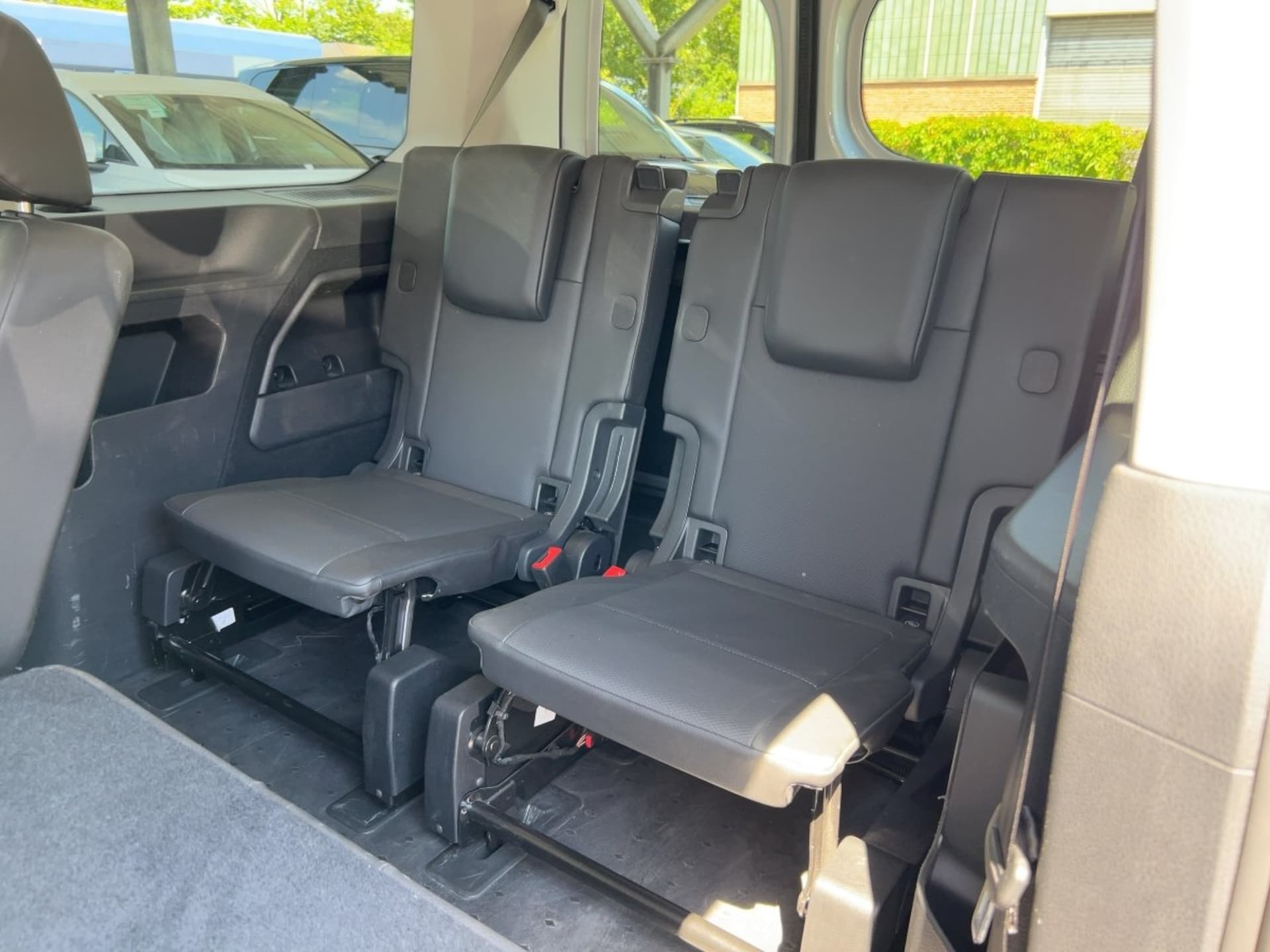 Volkswagen Caddy Maxi Basis-Modell