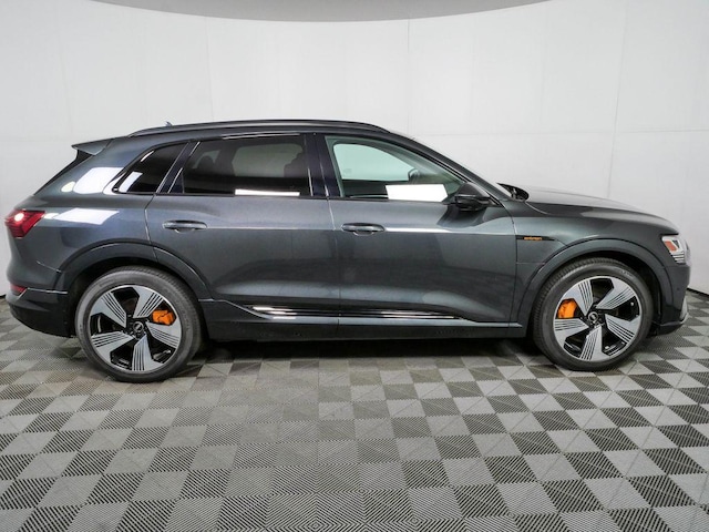 2022 Audi e-tron
