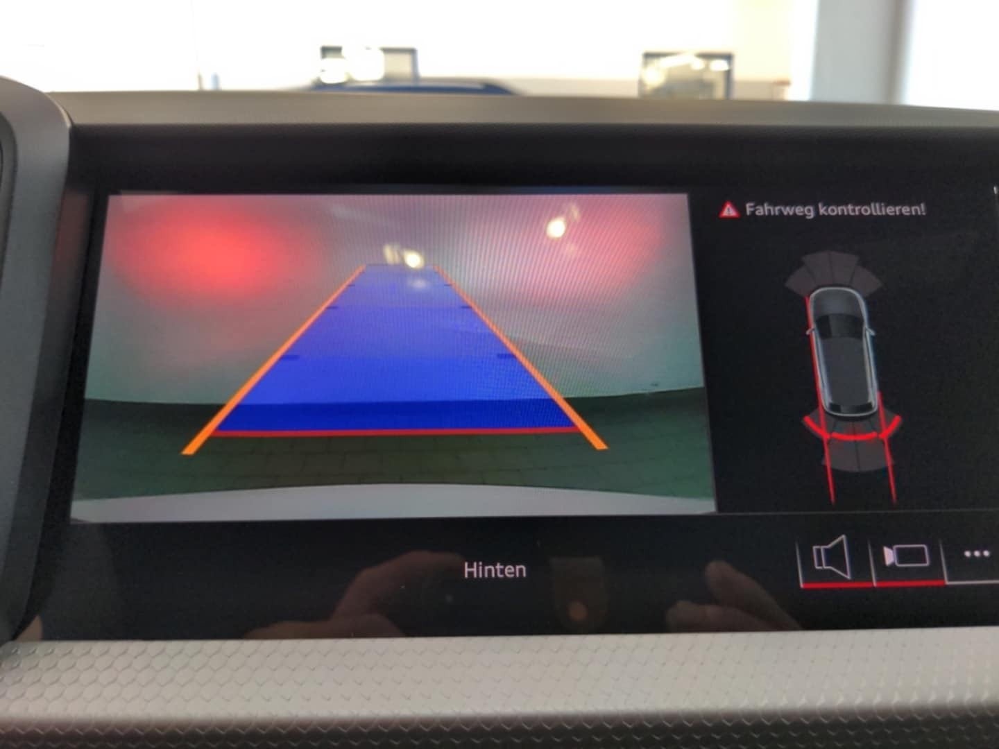 Bild über Audi A1 allstreet 30 TFSI S tronic - für weitere Informationen kontaktieren Sie den Audi Partner