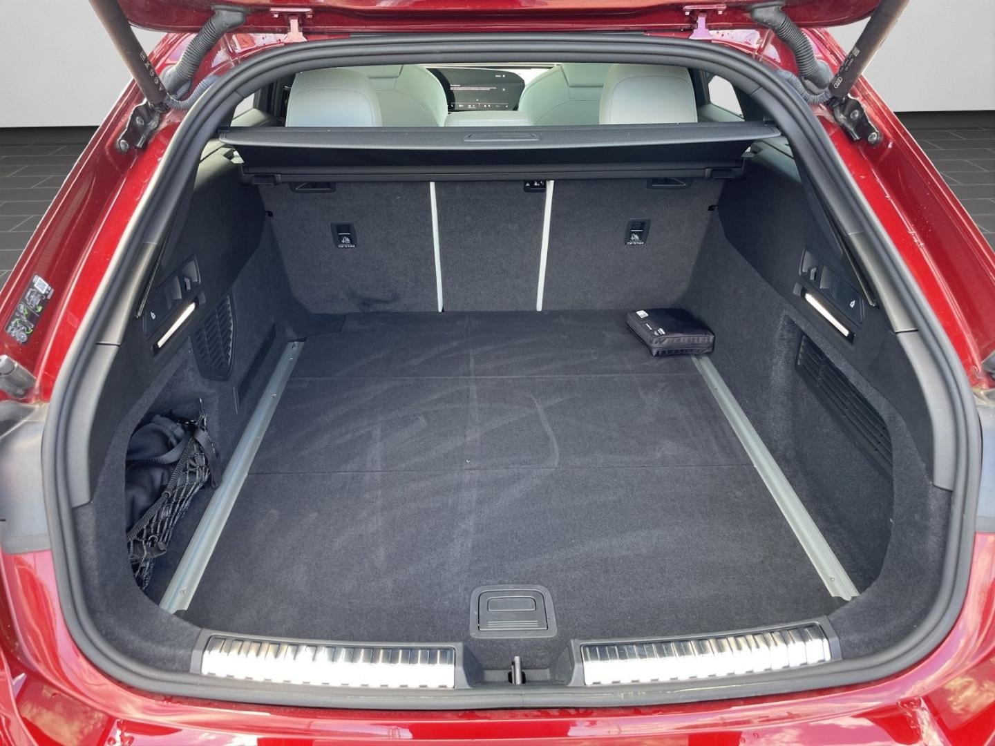 Bild über Audi A6 Avant TDI quattro 150 kW S tronic - für weitere Informationen kontaktieren Sie den Audi Partner