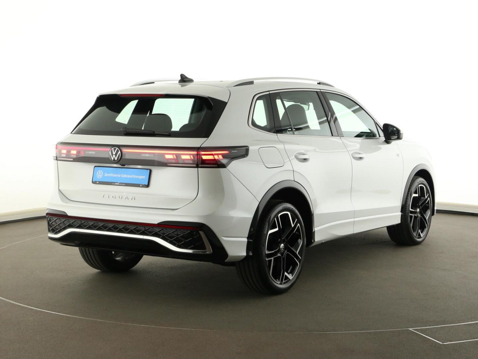 Volkswagen Tiguan – Bild 11