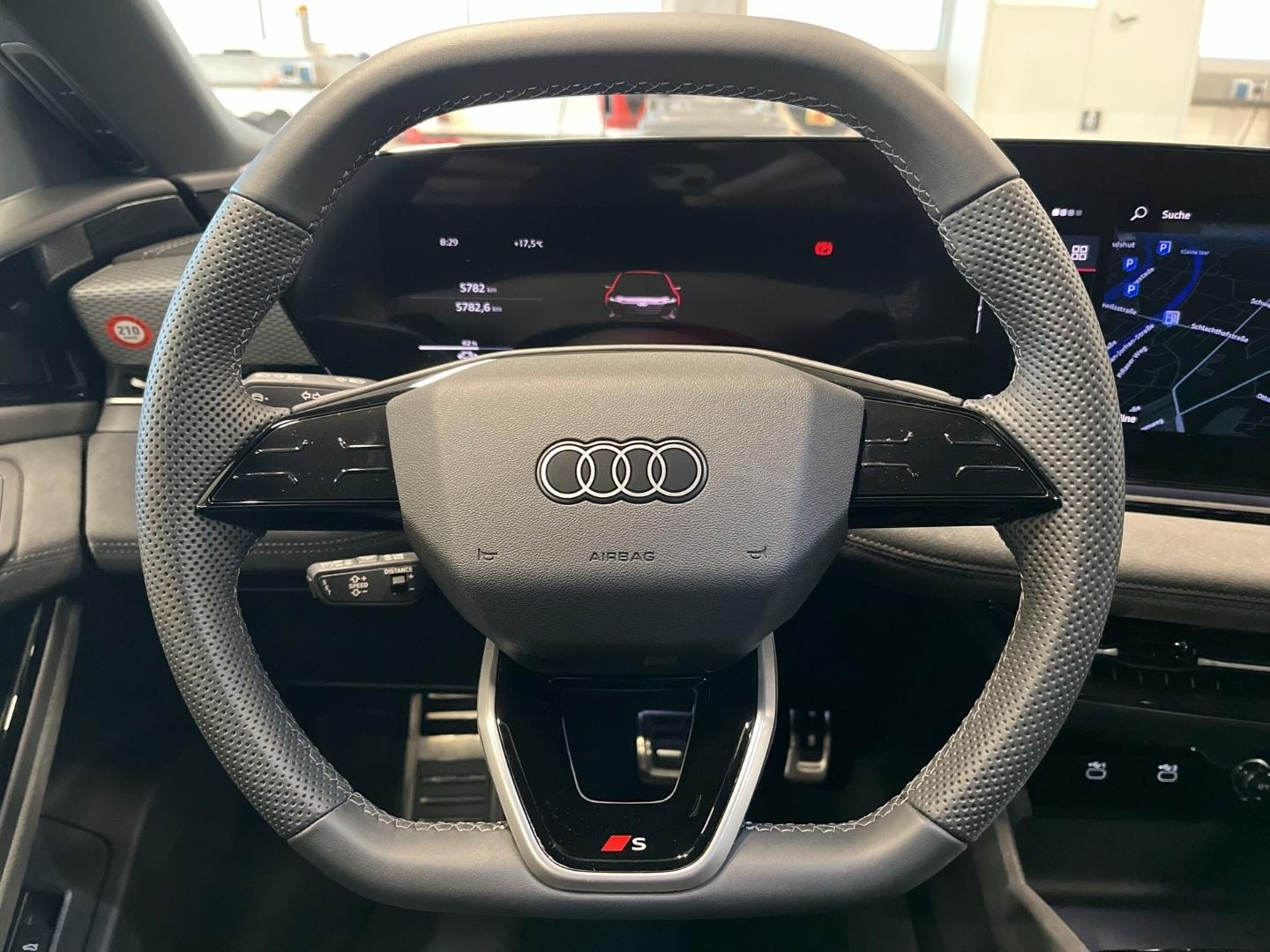 Bild über Audi A6 Avant e-tron e-tron - für weitere Informationen kontaktieren Sie den Audi Partner
