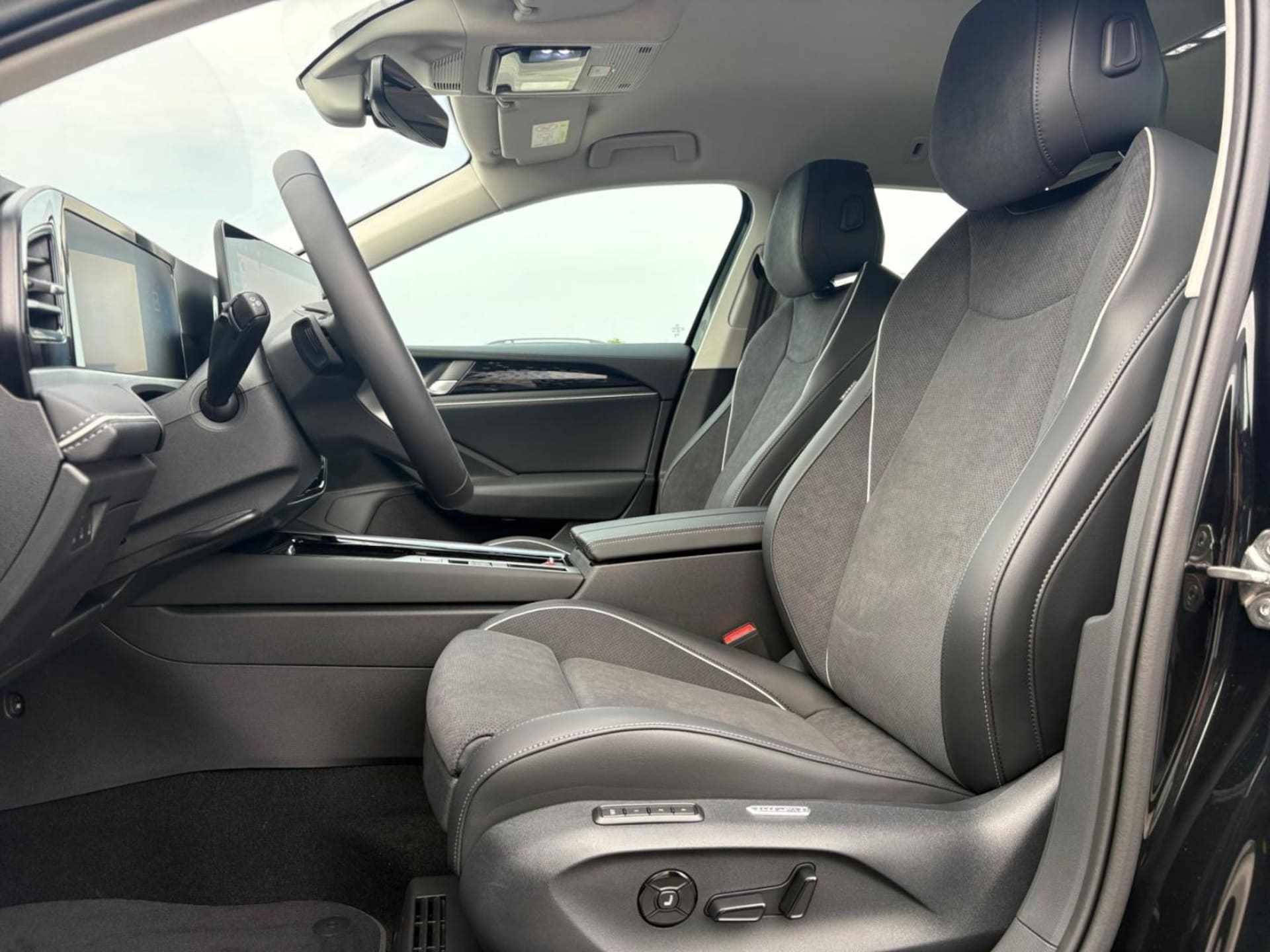Volkswagen Passat Elegance