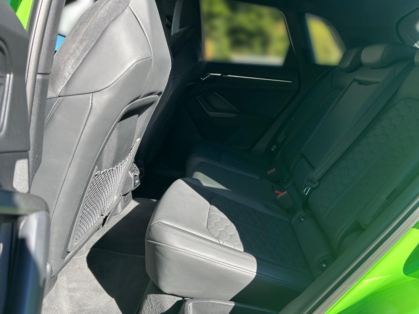 Bild über Audi RS Q3 TFSI quattro S tronic - für weitere Informationen kontaktieren Sie den Audi Partner