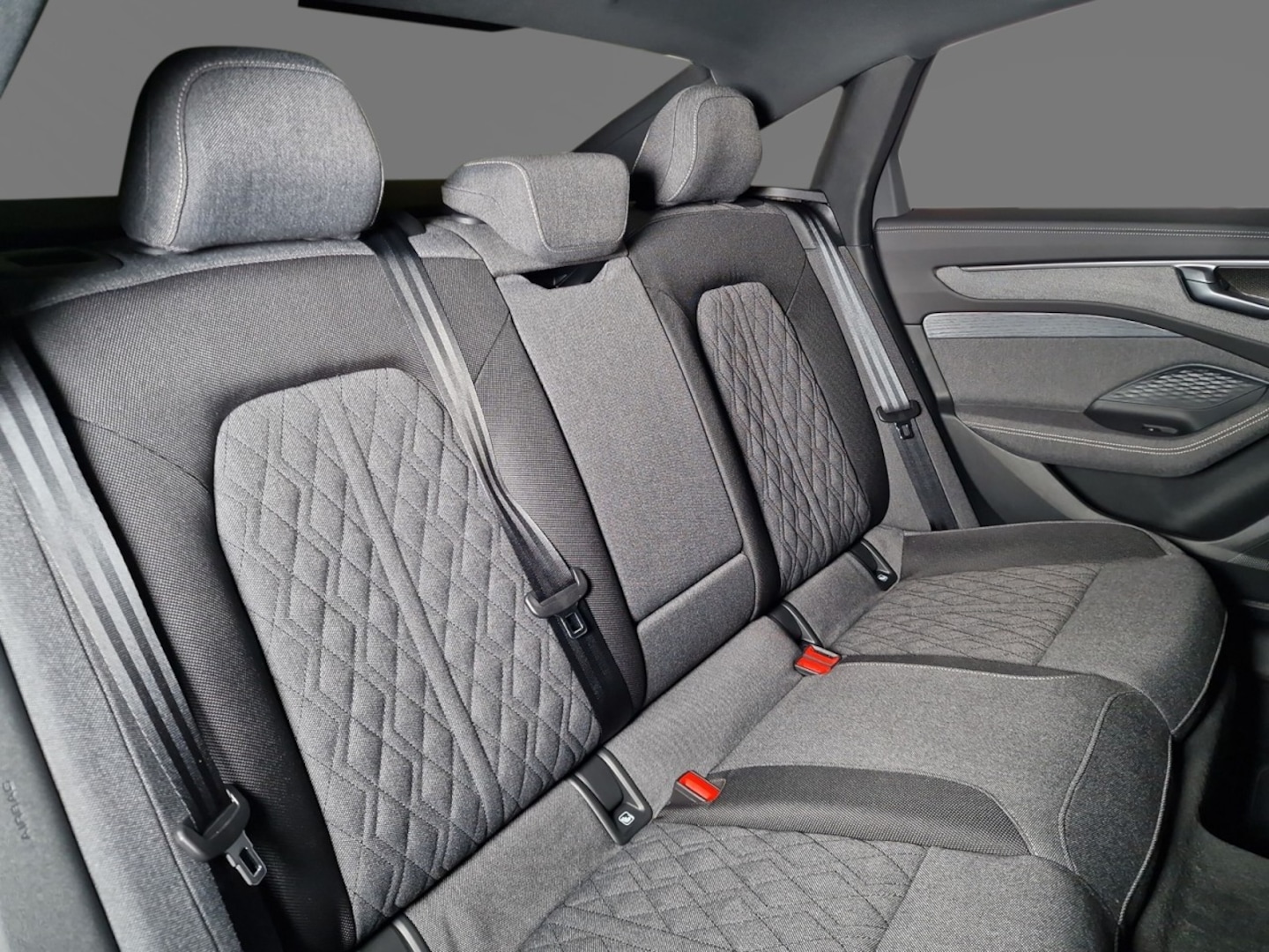 Bild über Audi A6 Limousine e-hybrid edition one e-hybrid quattro 270 kW S tronic - für weitere Informationen kontaktieren Sie den Audi Partner