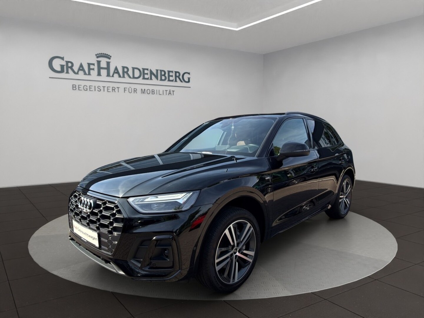 Bild über Audi Q5 TFSI e S line 55 TFSI e quattro S tronic - für weitere Informationen kontaktieren Sie den Audi Partner