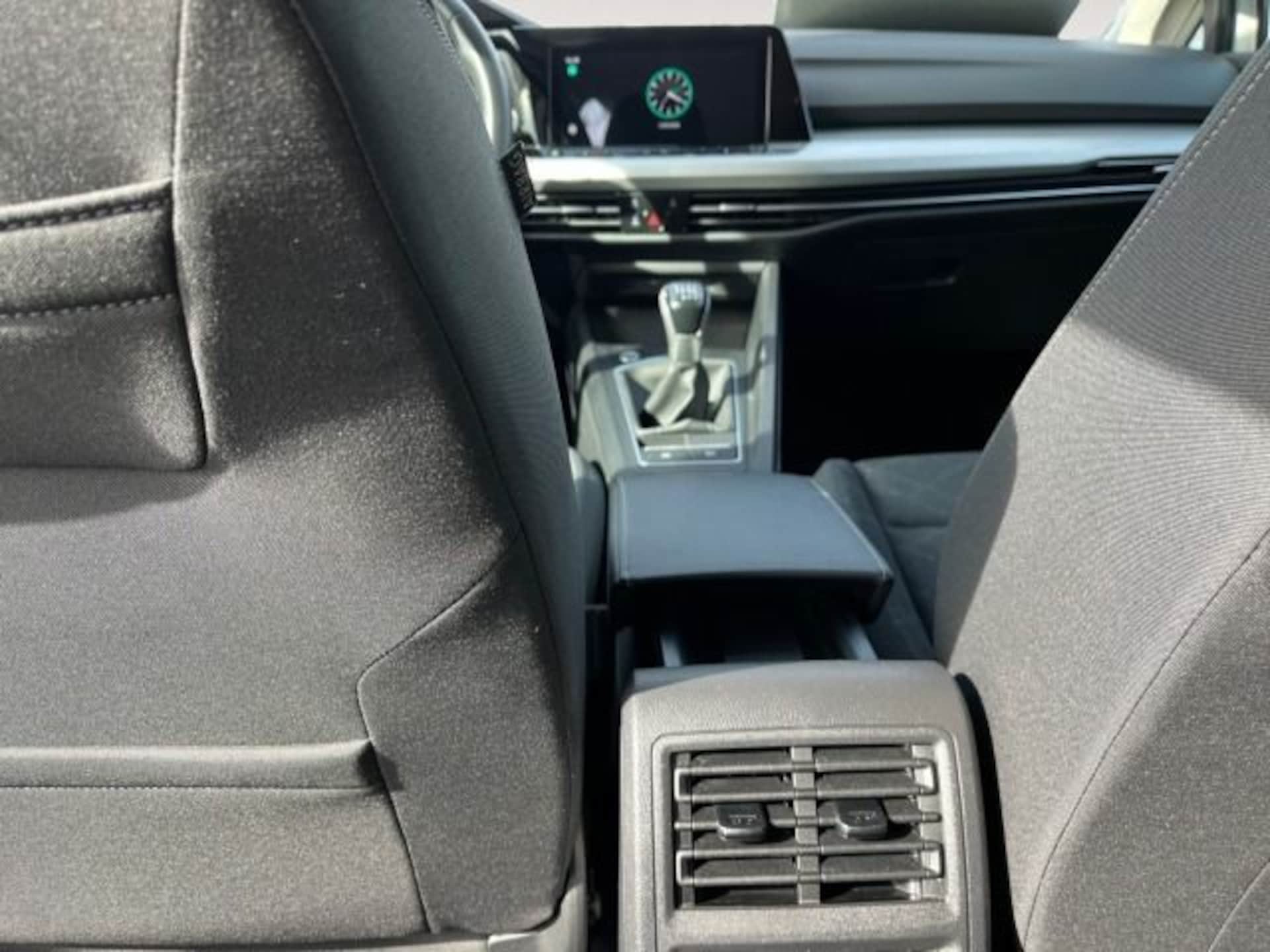 Volkswagen Golf Variant Life