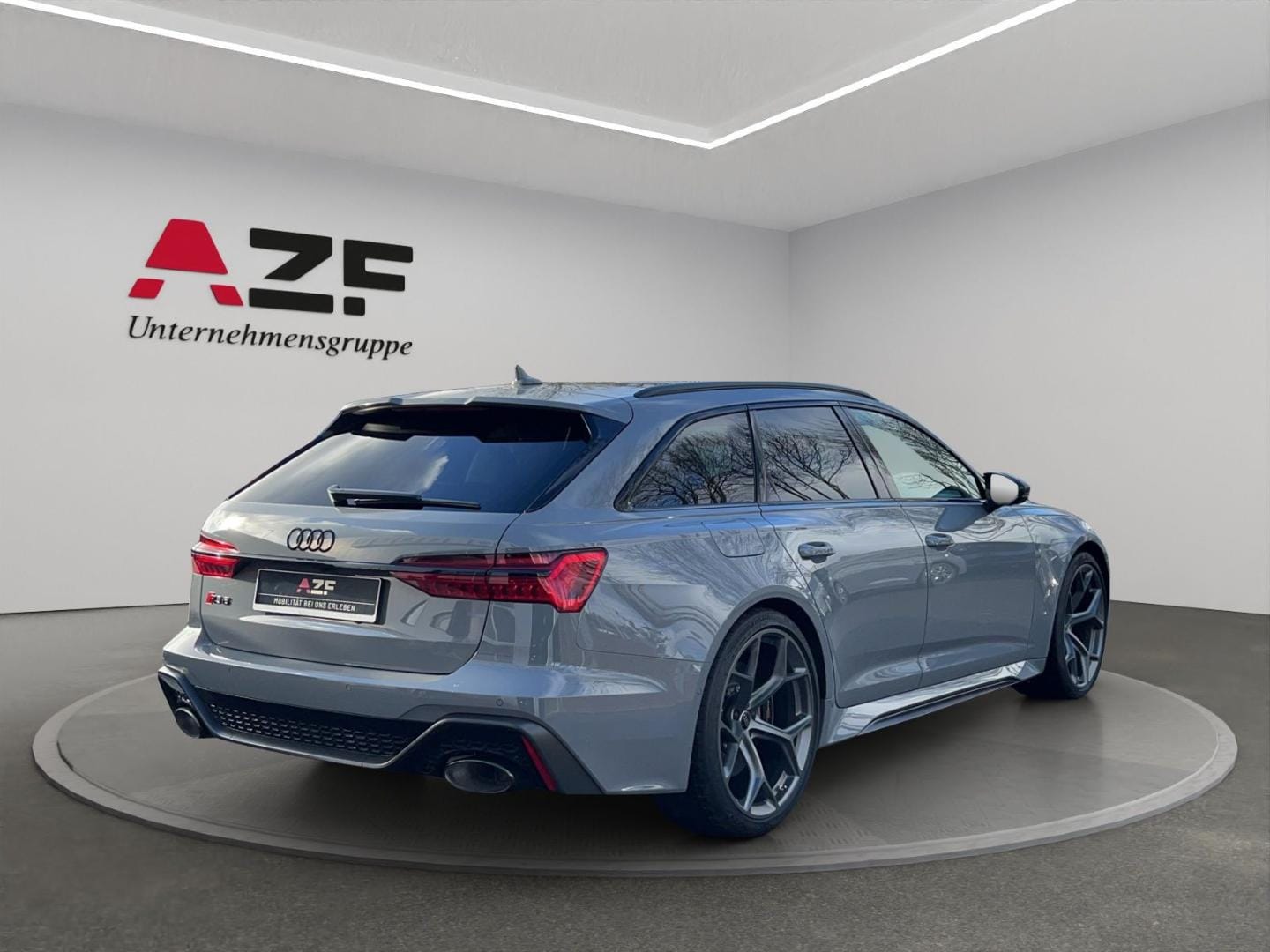 Bild über Audi RS 6 Avant performance quattro tiptronic - für weitere Informationen kontaktieren Sie den Audi Partner