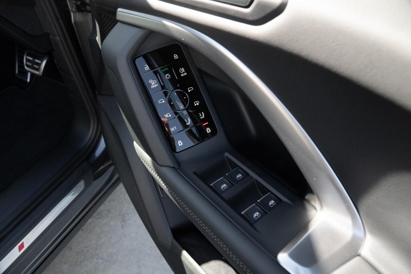 Image about Audi Q5 SUV TDI quattro 150 kW sport