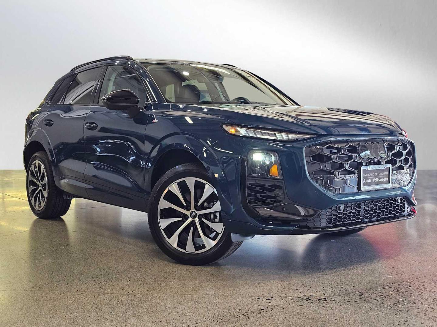 2026 Audi Q3 S line quattro's photo