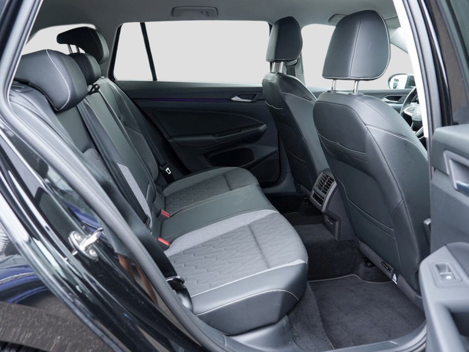 Volkswagen Golf Variant – Bild 12