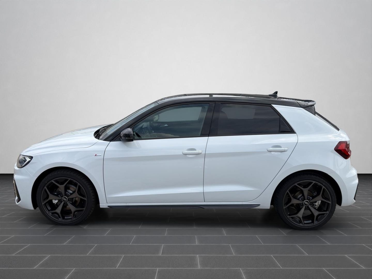Bild über Audi A1 Sportback S line 30 TFSI S tronic - für weitere Informationen kontaktieren Sie den Audi Partner