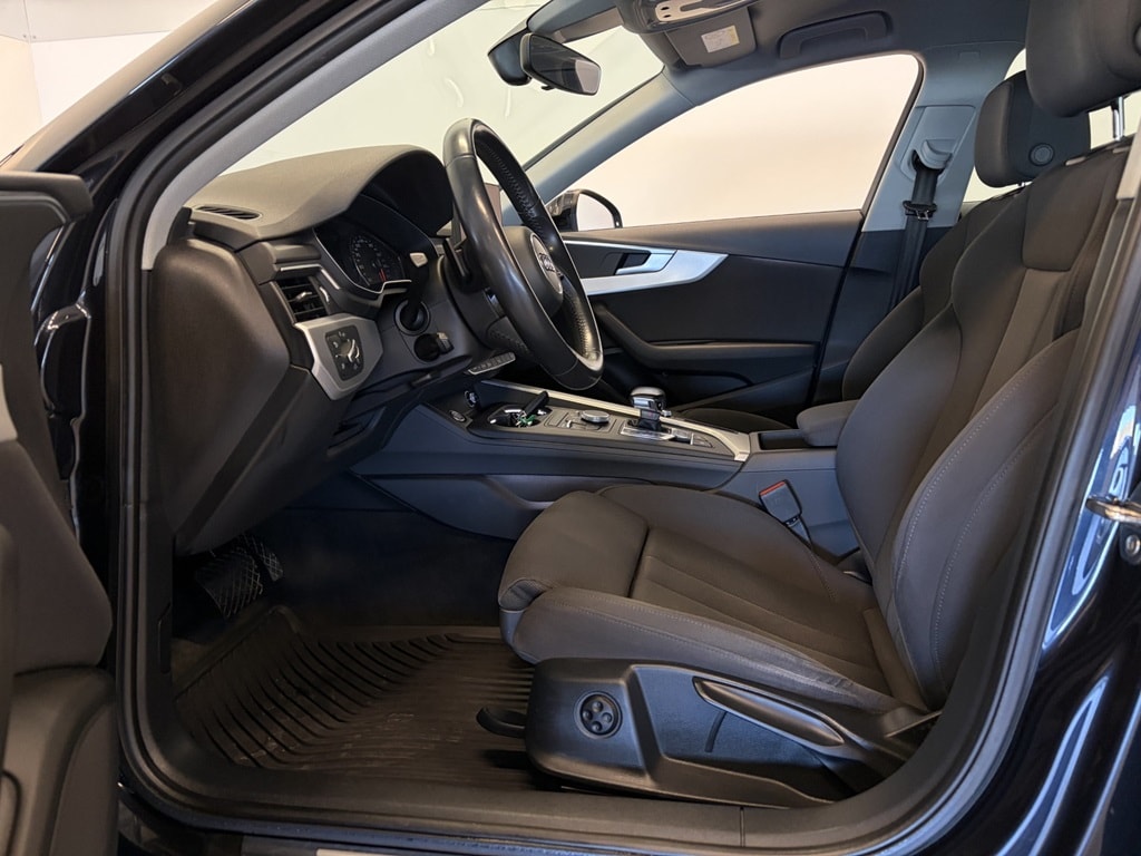 Bild som visar Audi A4 Avant A4 Avant 2.0 TDI quattro Sport Proline Edition 190 hk S tronic - för mer information kontakta din Audi Partner