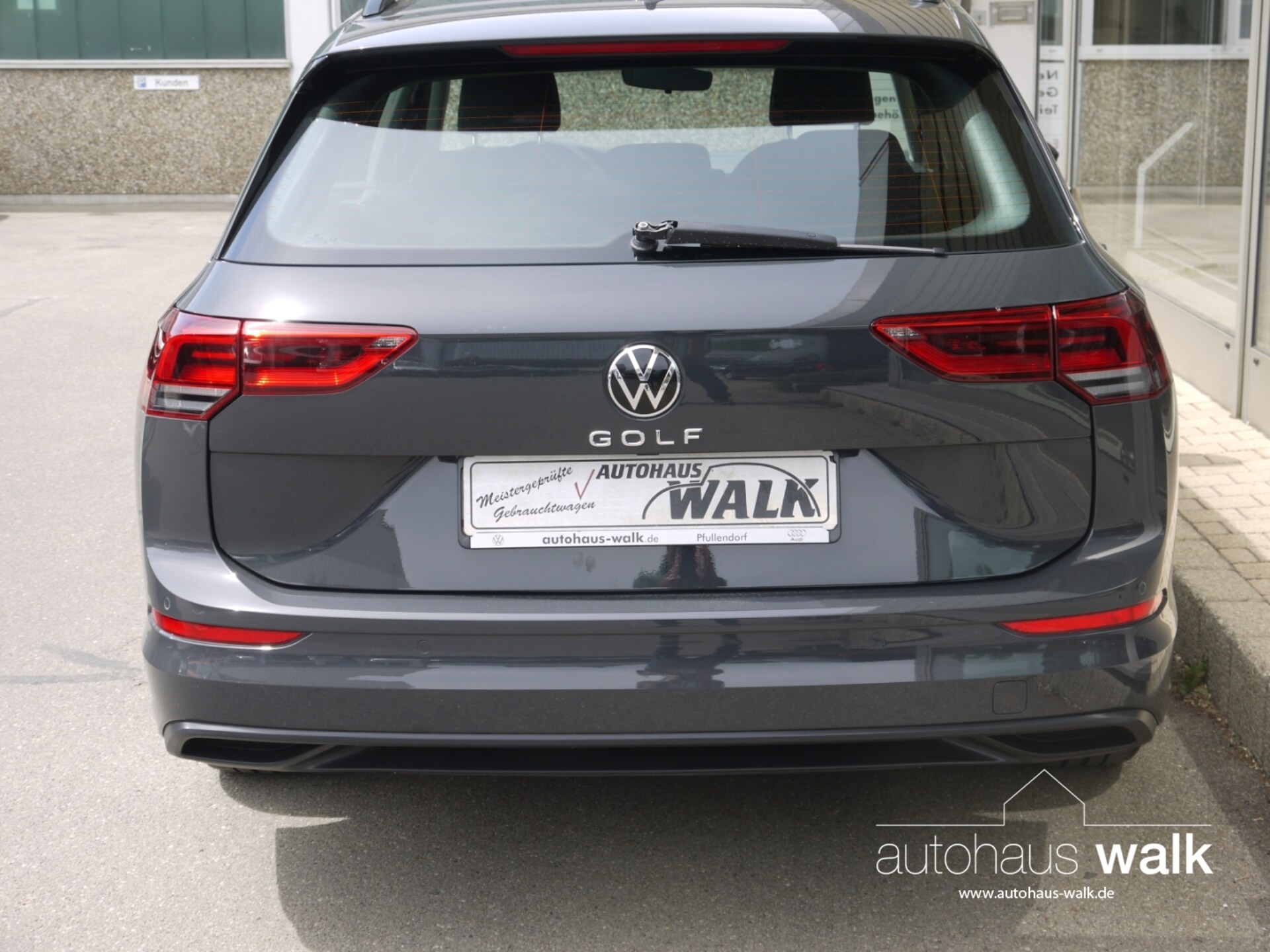 Volkswagen Golf Variant Life